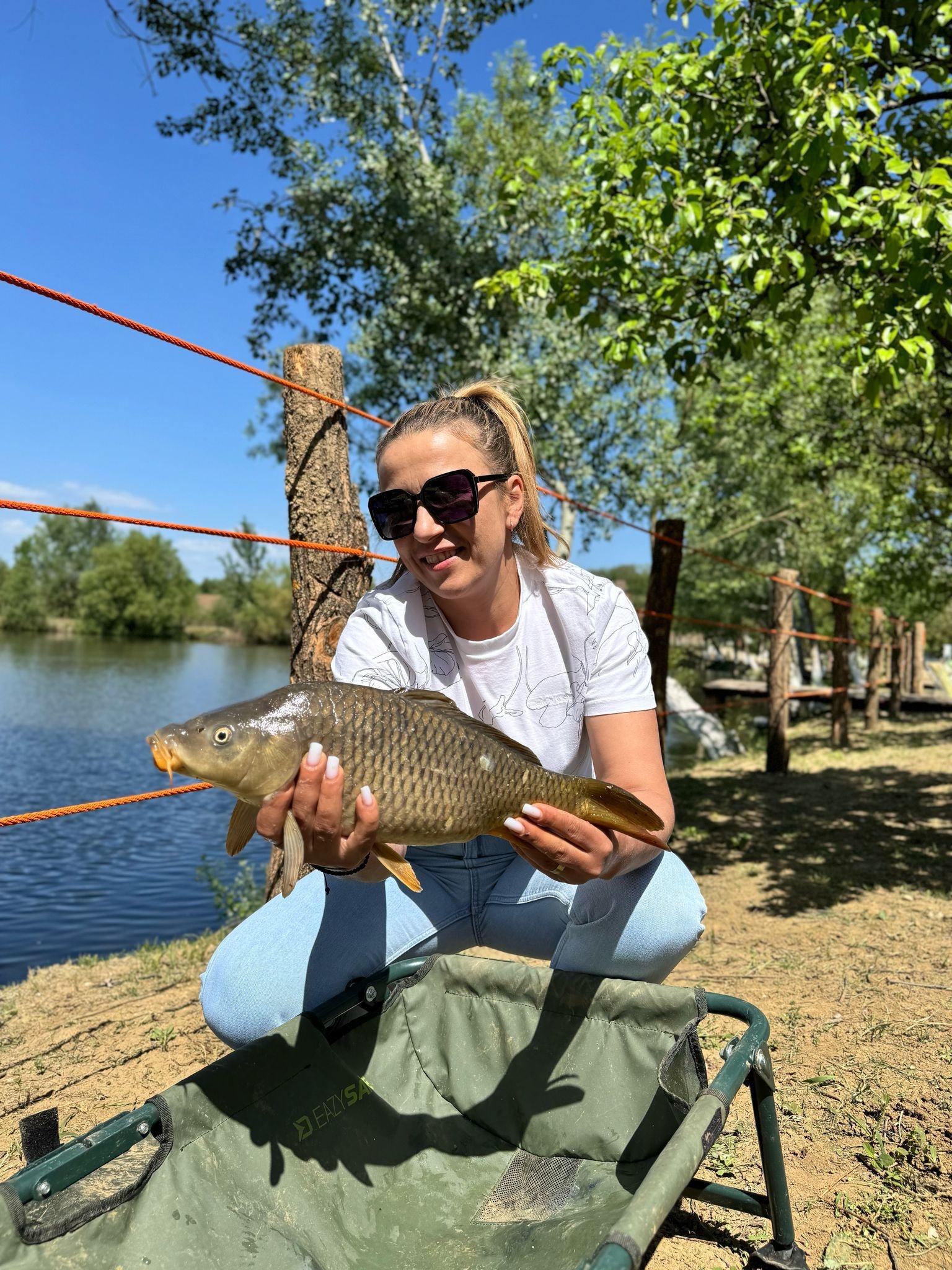 woman_with_a_fish